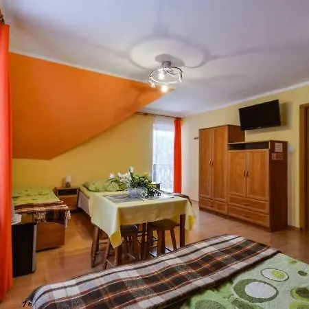 Bed & Breakfast Willa Pod Klonem Pokoje Goscinne *