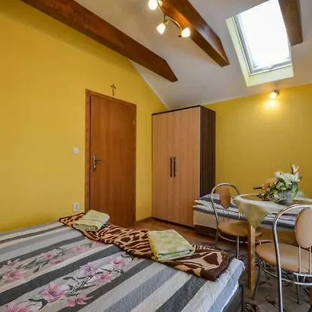 Willa Pod Klonem Pokoje Goscinne Bed & Breakfast Szczawnica