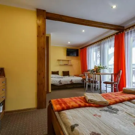 Willa Pod Klonem Pokoje Goscinne Bed & Breakfast