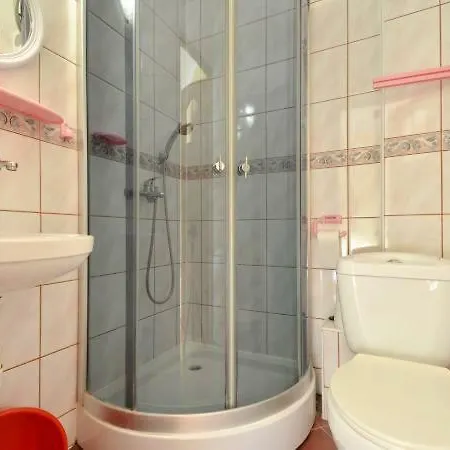 Bed & Breakfast Willa Pod Klonem Pokoje Goscinne *