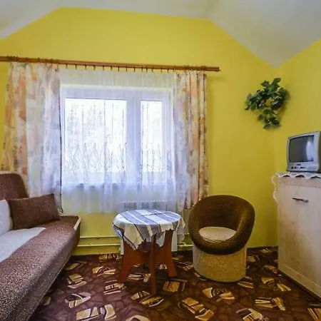 Willa Pod Klonem Pokoje Goscinne Bed & Breakfast *