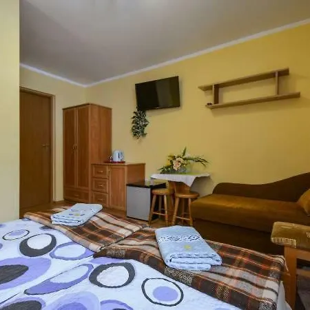 Willa Pod Klonem Pokoje Goscinne Bed & Breakfast